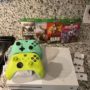 Xbox One S